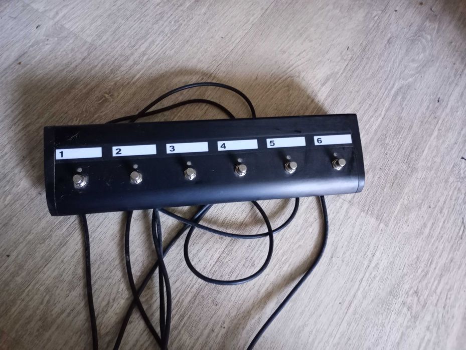 Marshall DSL40 + footswitch + kabel siecowy