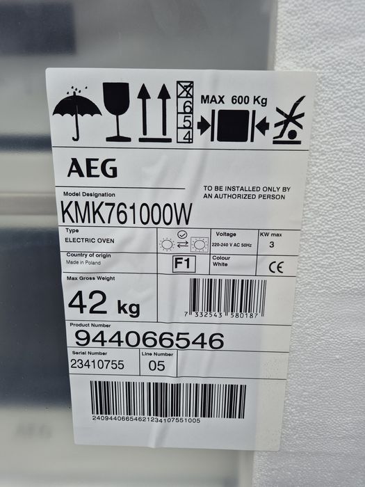 Piekarnik pod zabudowę AEG