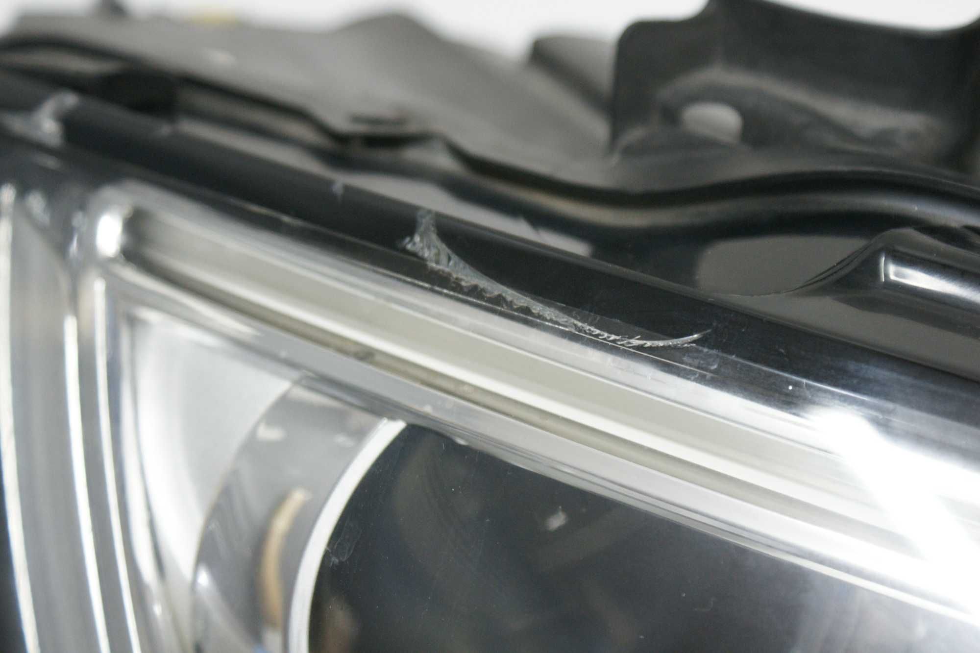 Lampa przednia przód prawa reflektor OE AUDI A3 8V0