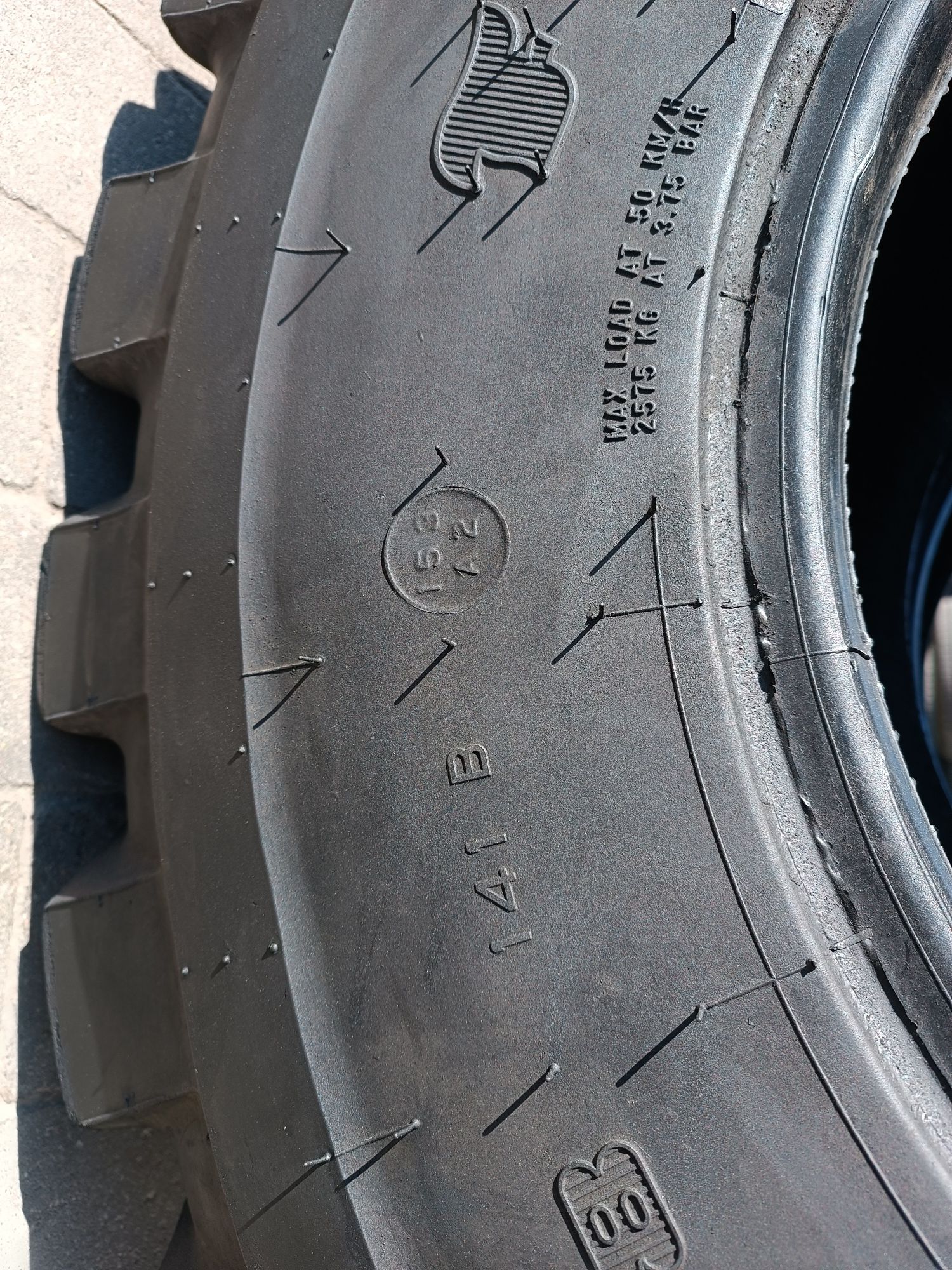 405/70R18 Firestone Utility Duraforce