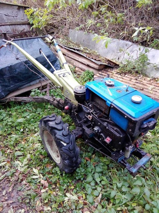 Продам мотоблок  8 з принципом та фрезею,