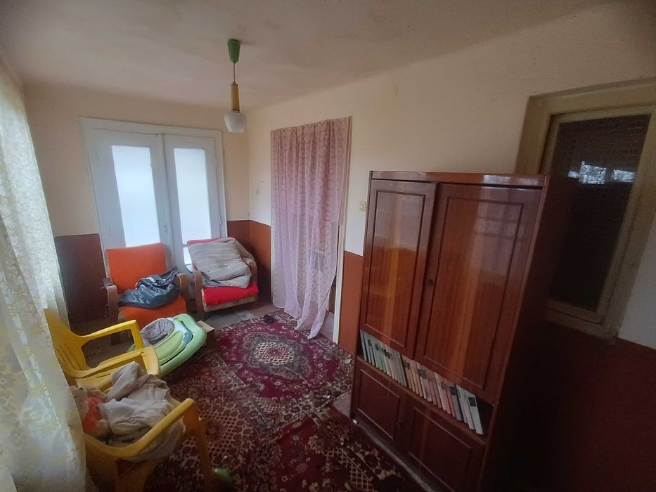 Будинок 4 кімнати на великій землі 30 соток с. Мочола 5 км до Берегова