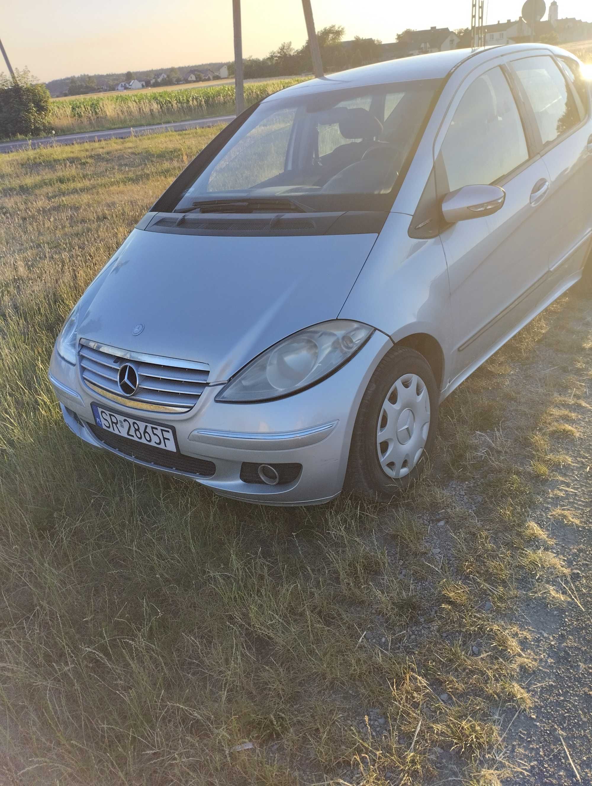 Samochód osobowy Mercedes