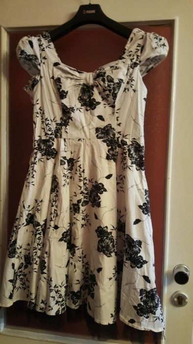 Sukienka retro w stylu pin up kokarda kwiaty 42