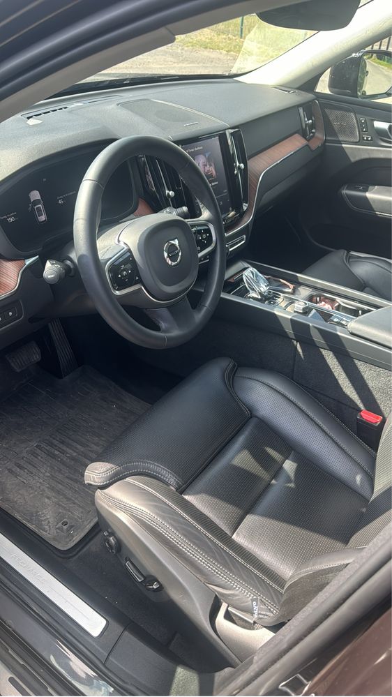 Volvo xc60 T6 plugin bezwypadkowe 1 wlasciciel jak nowe