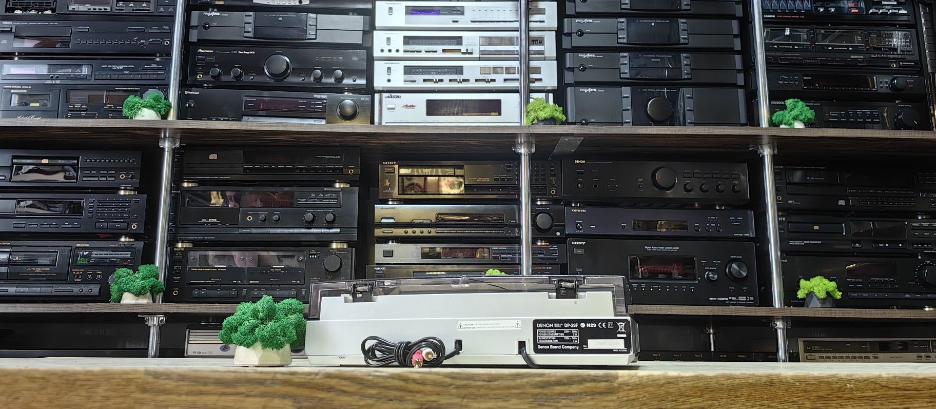 Вініловий програвач Denon DP-29F