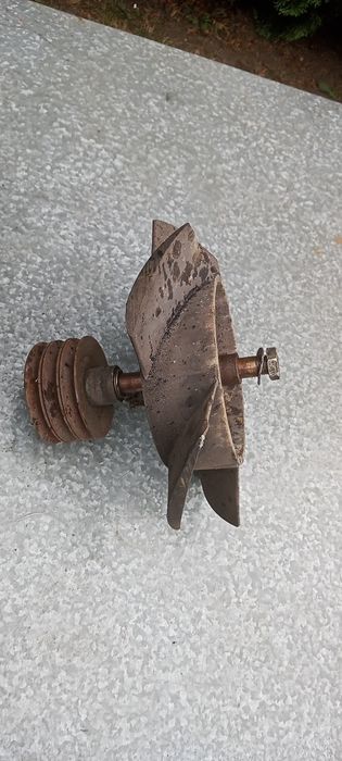 Stary mały zlew i coś jeszcze