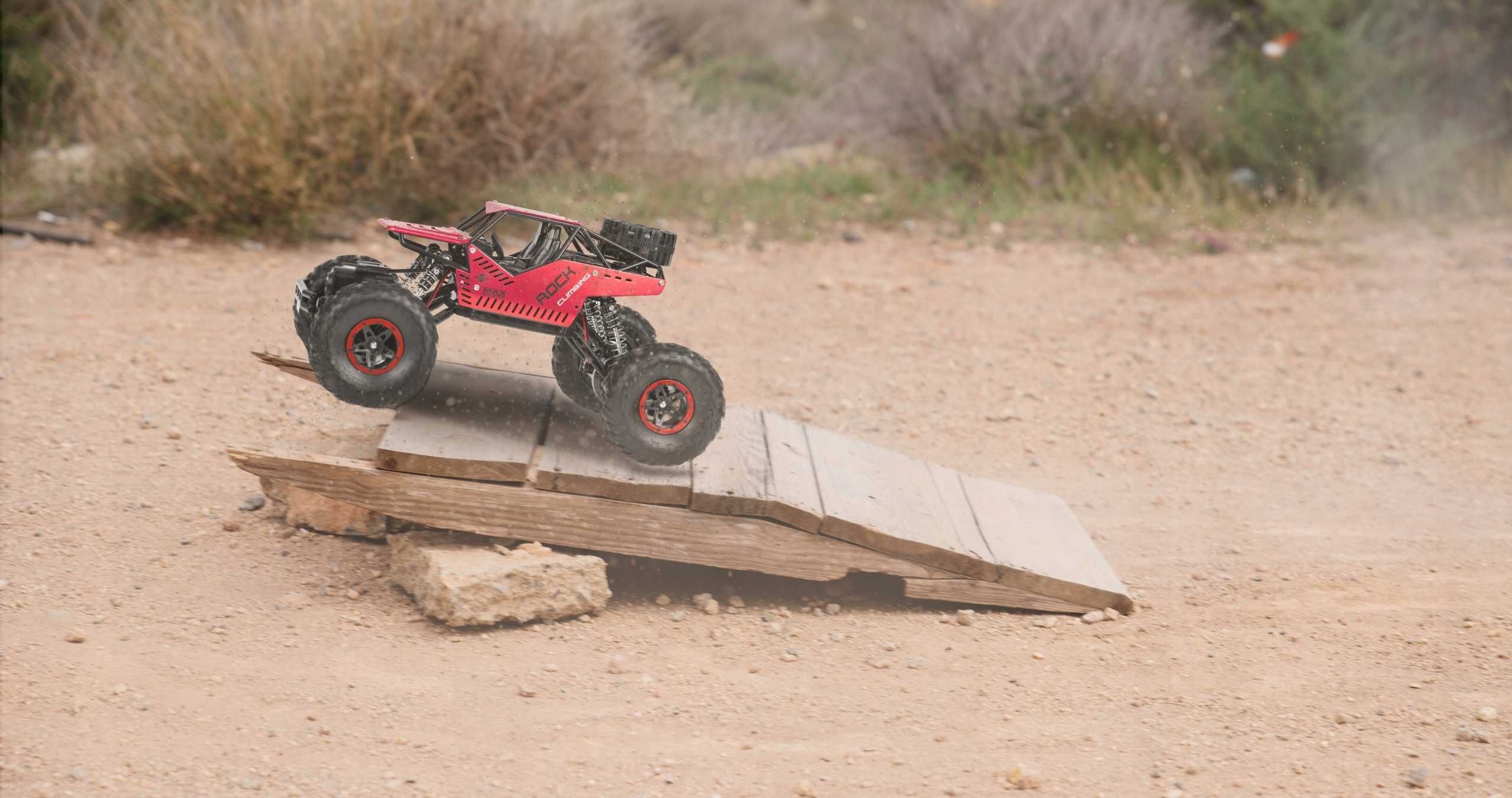 AUTO Zdalnie Sterowane Terenowy DUŻY 4x4 Na Pilota Akumulator PREZENT