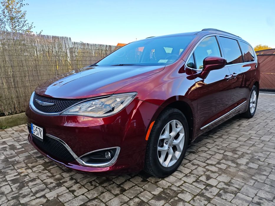 Chrysler Pacifica 2017 Touring L Pierwszy Wł. w PL Jasne Skóry 8-osobowy