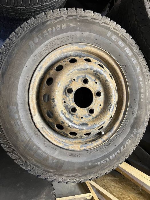 225 70 15с колеса в сборі,зимові шини спринтер лт