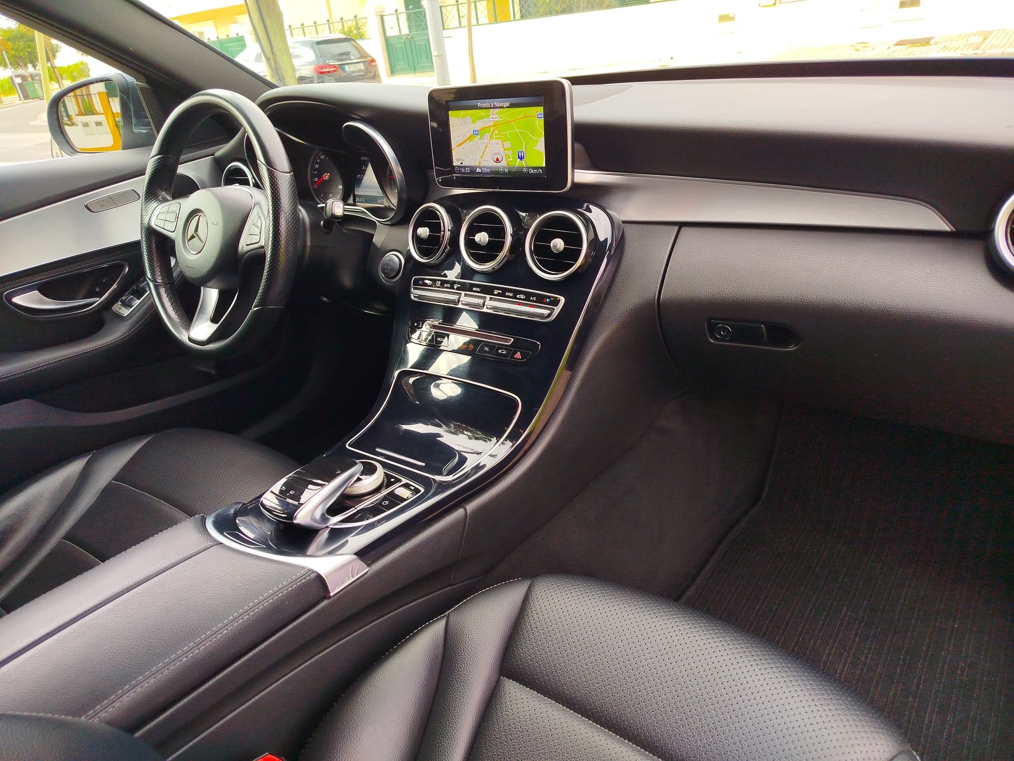 Mercedes C220d bluetec avantgarde++ de 2015 aceito retoma