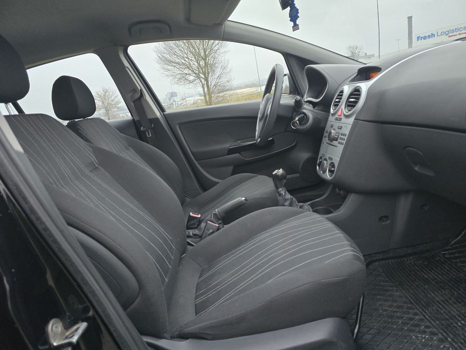 Opel Corsa D 1.4 klimatyzacja