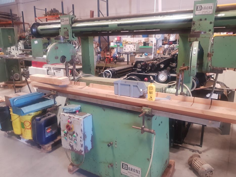 Serra dupla com afinação maquinas de carpintaria