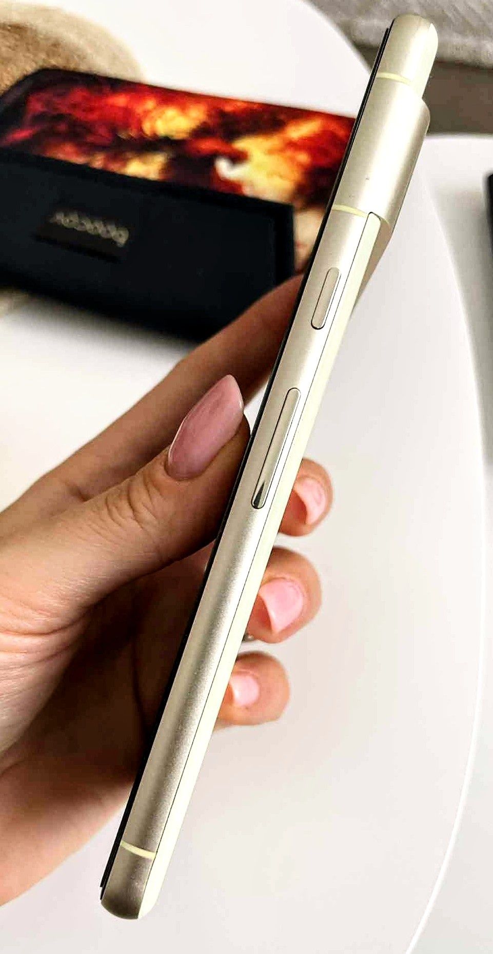 Google Pixel 7  lemongrass