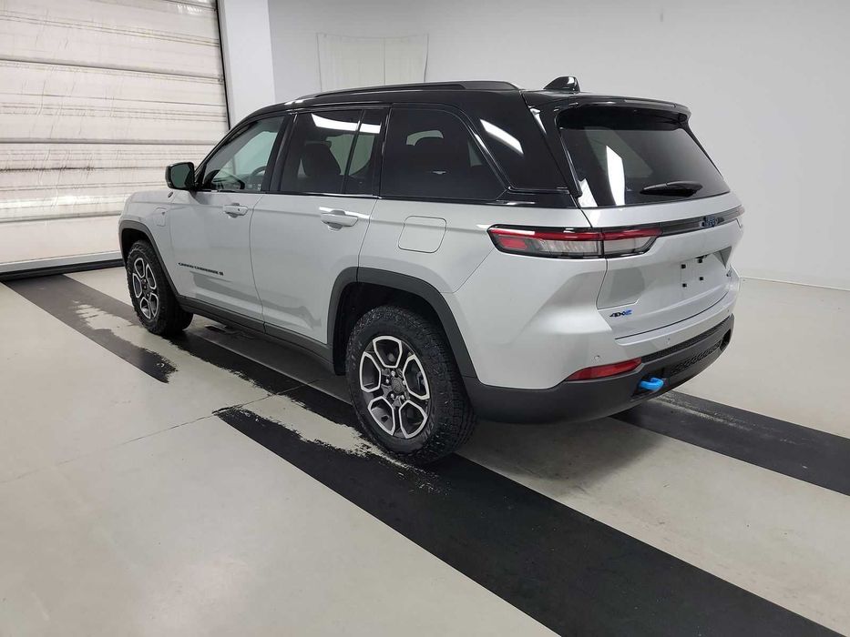 2022 Jeep Grand Cherokee 4XE Trailhawk
