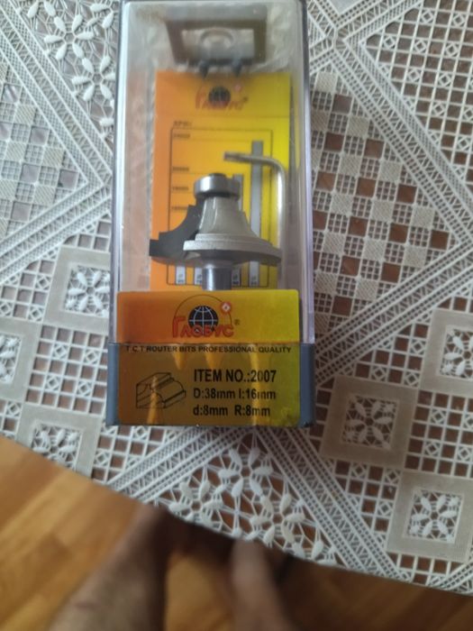 Продам фризу по дереву новая