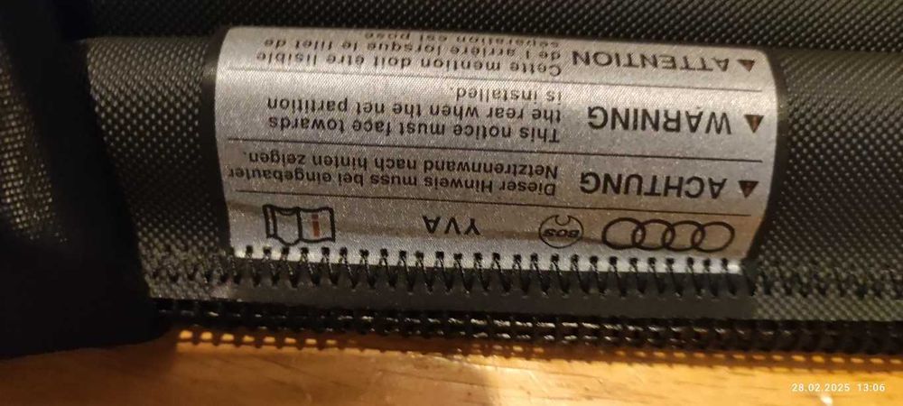 Audi Q5 - siatka dzieląca wnętrze