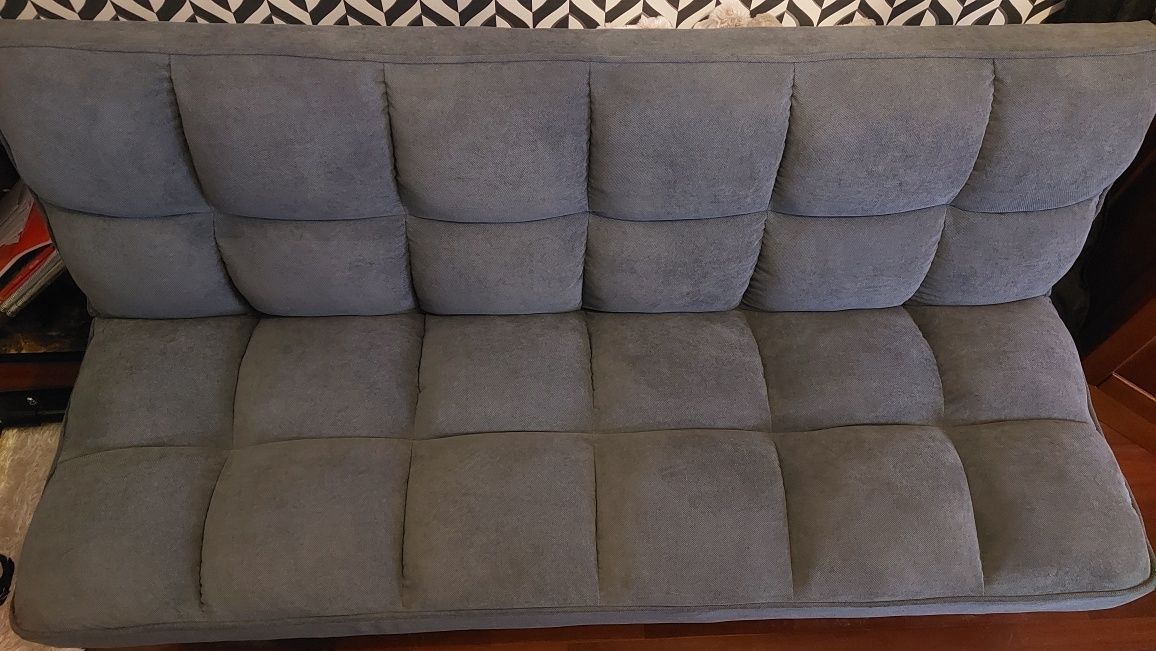 Sofa Cama praticamente novo