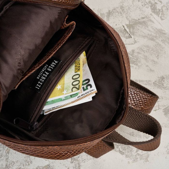 plecaczek damski skórzany brązowy wężowy wzór mały miejski plecak