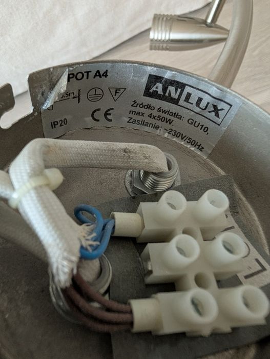 Lampa sufitowa lub ścienna kolor srebrny satynowy