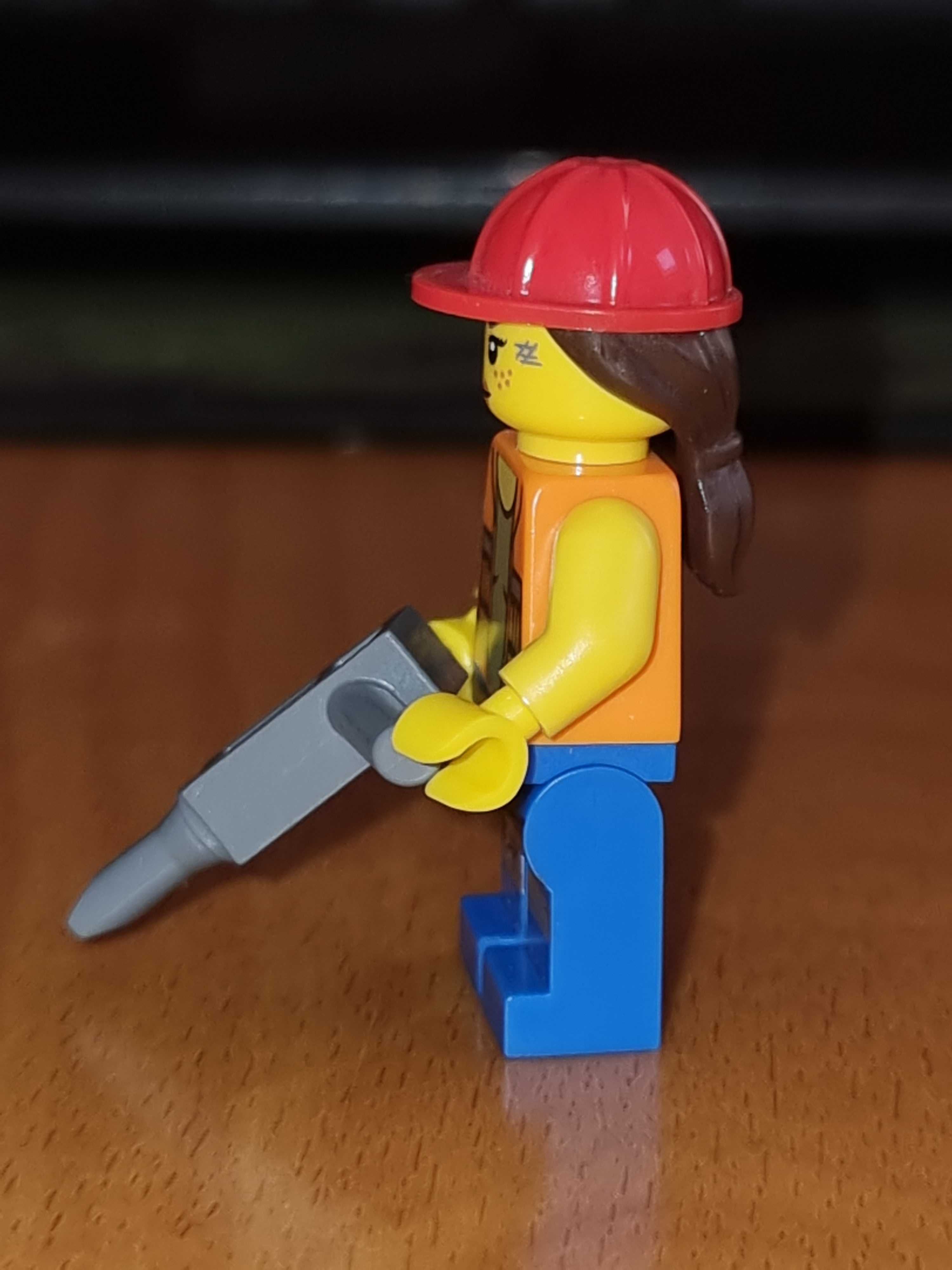 Figurka LEGO City pracownik budowlany - kobieta z młotem pneumatycznym