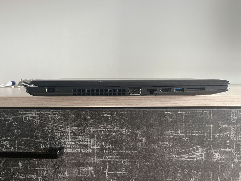 Laptop lenovo ideapad 300-17ISK