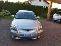 Toyota Avensis 1.8  benzyna sedan salon Polska