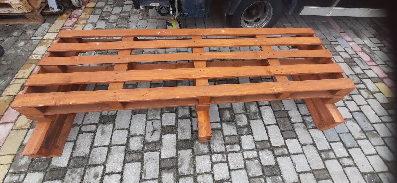 Klocki drewniane do palet altany zabudowy