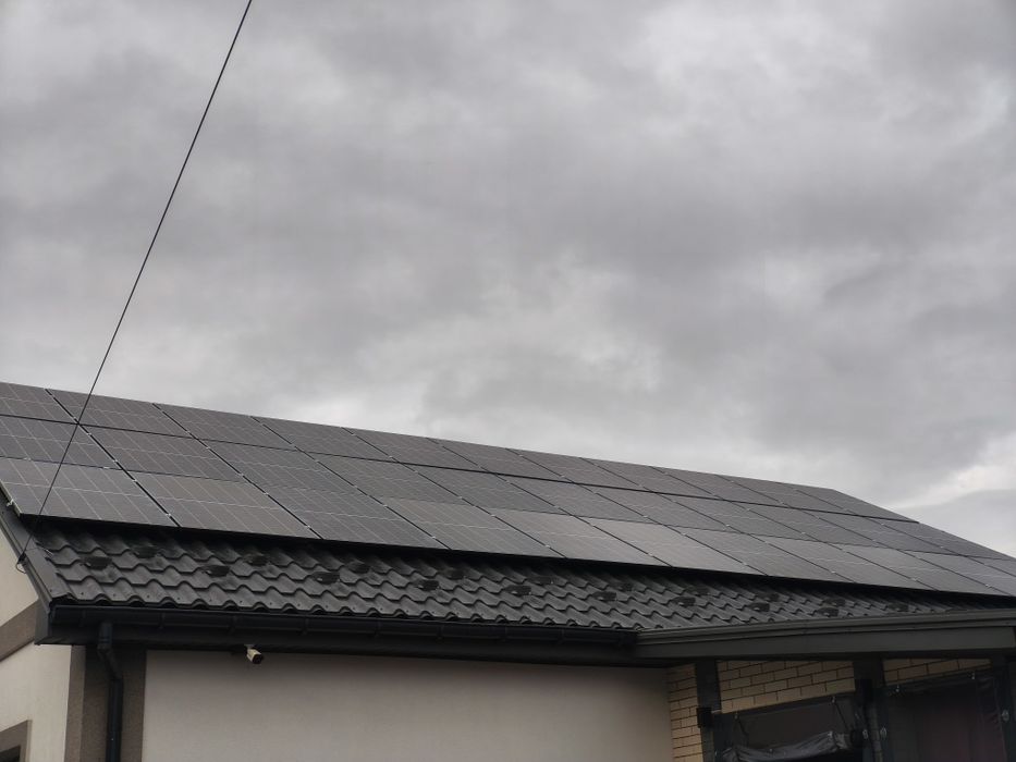 Монтаж інверторів, АКБ, СЕС