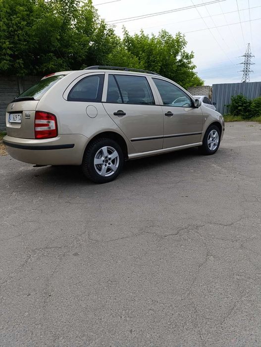 Продам власний автомобіль.