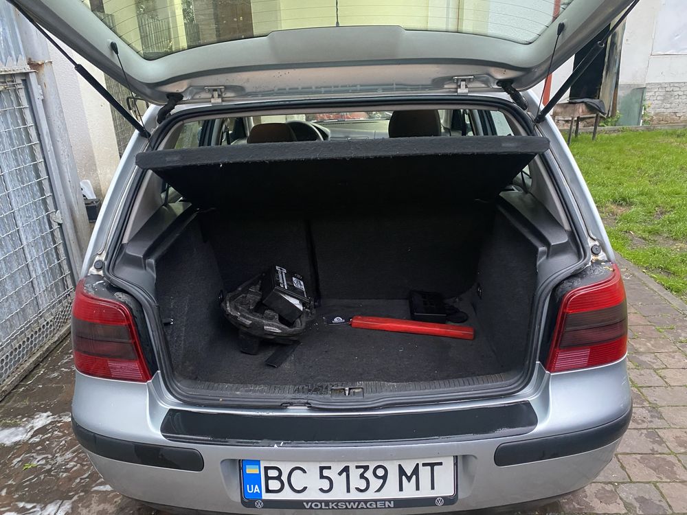 Volkswagen Golf 4 1.4 газ бензин