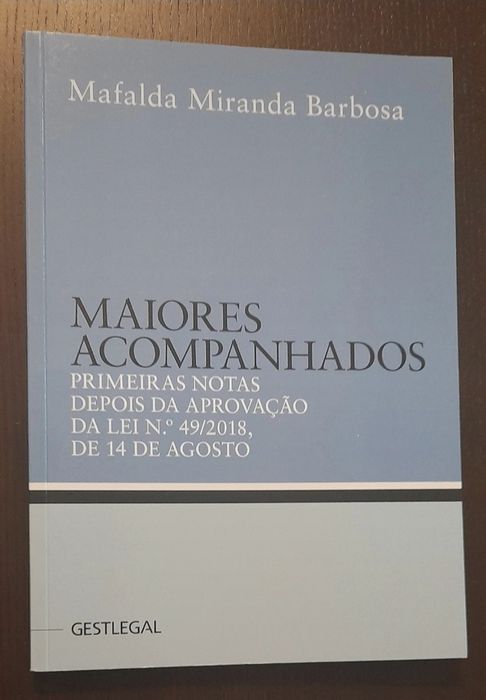 Livro "Maiores Acompanhados - Primeiras Notas"