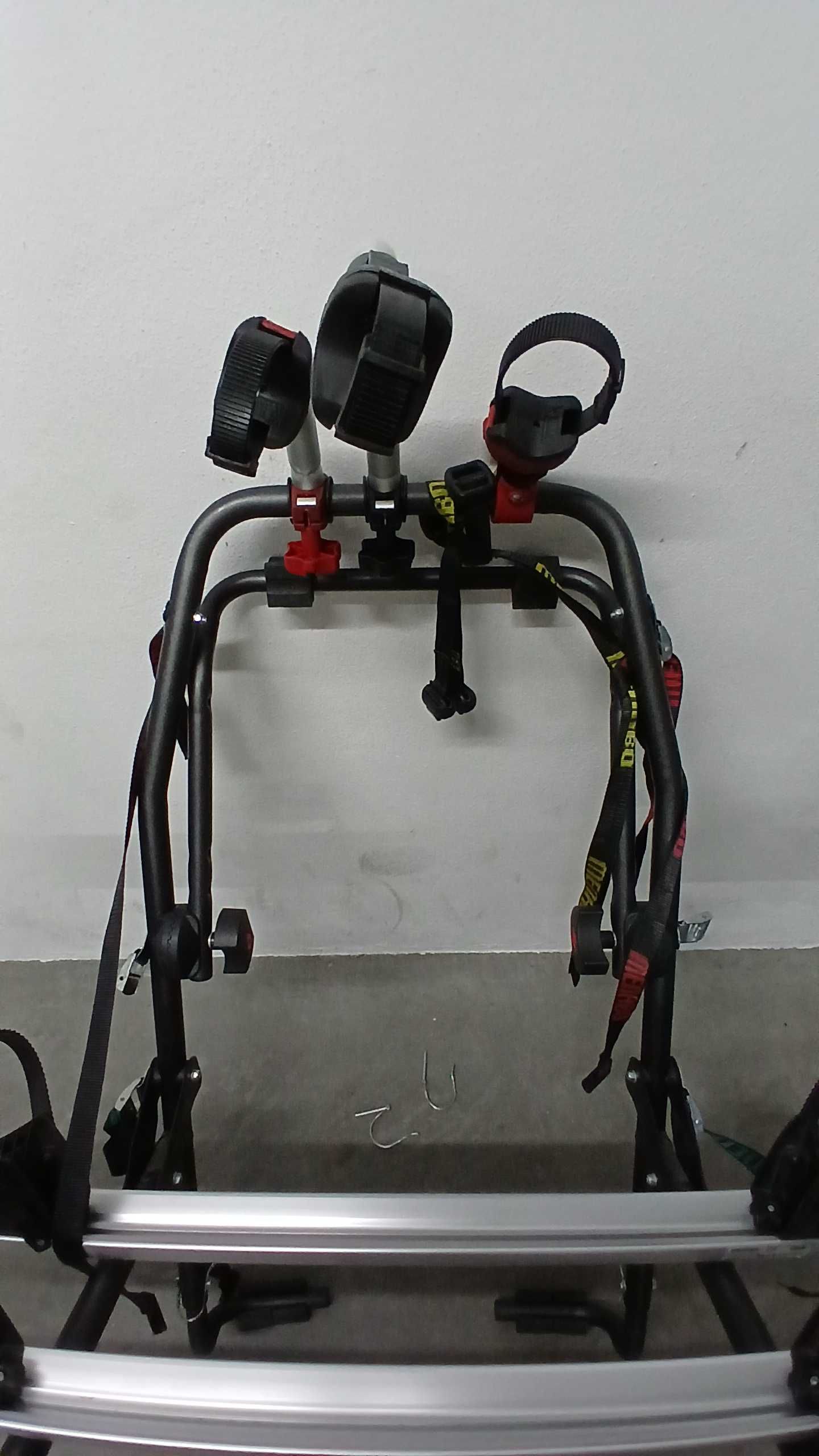 Suporte traseiro para bicicletas - Menabo Stand Up 3