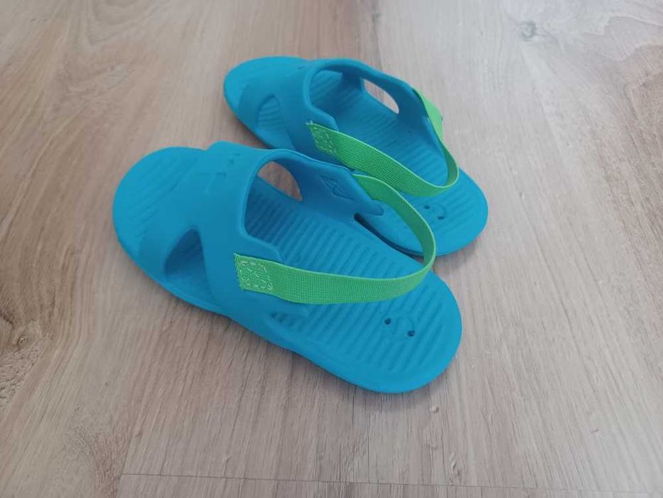 Sandały, klapki, buty basenowe dla dzieci Nabaiji rozm. 26
