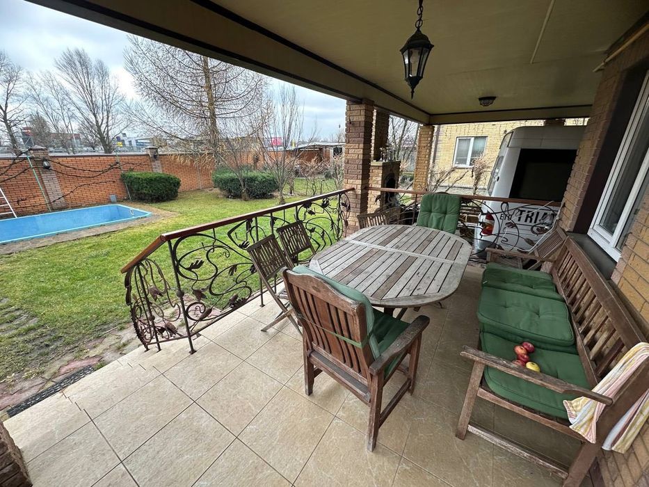 Продам Дом Кирпич Коттедж ЗОЛОТЫЕ КЛЮЧИ Слобожанское Правда