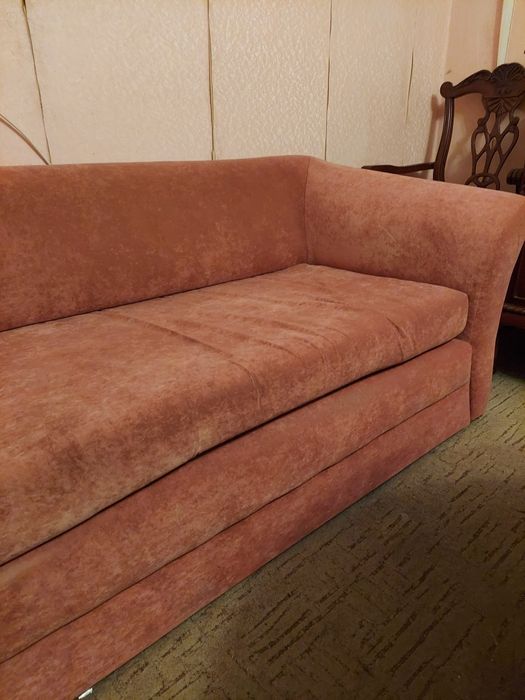Диван-кровать в хорошем состоянии