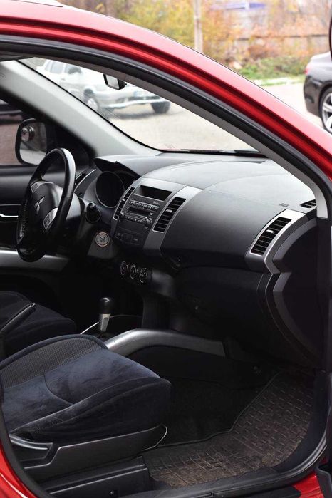 Mitsubishi Outlander 2010 2.4 бензин/газ обмін [Перший внесок від 20%]