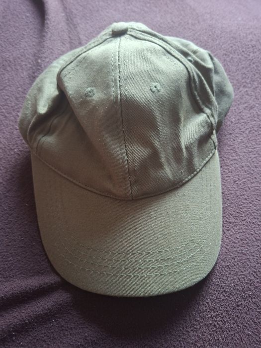 Czapka z daszkiem męska w kolorze khaki