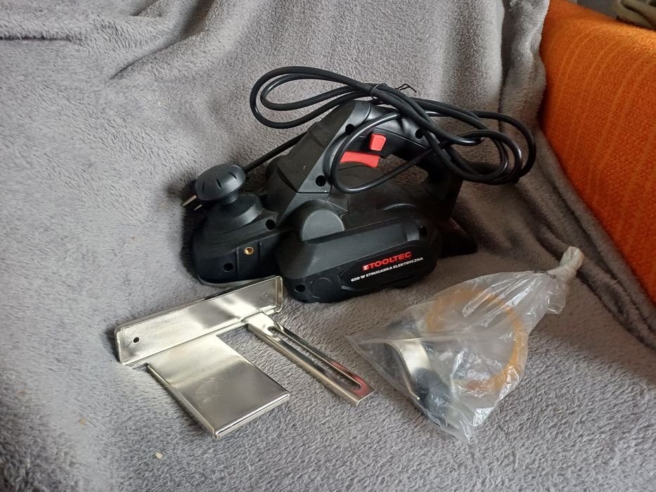 Sprzedam strugarke elektrycza