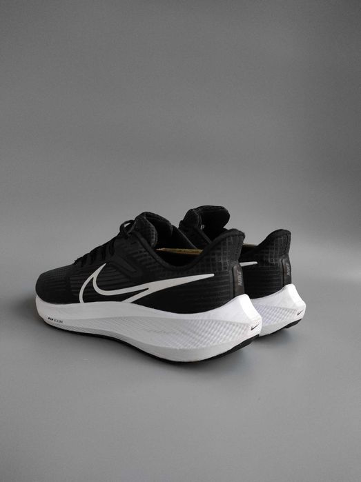 Чоловічі кросівки для бігу Nike Air Zoom Pegasus 39