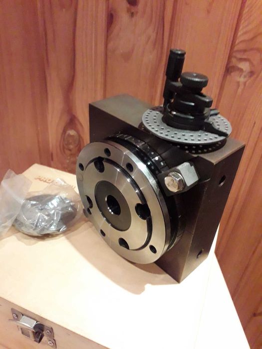 Делительная головка UT-400.