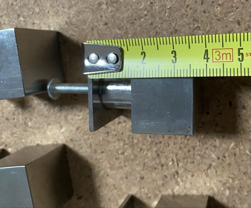 Puxadores de aluminio