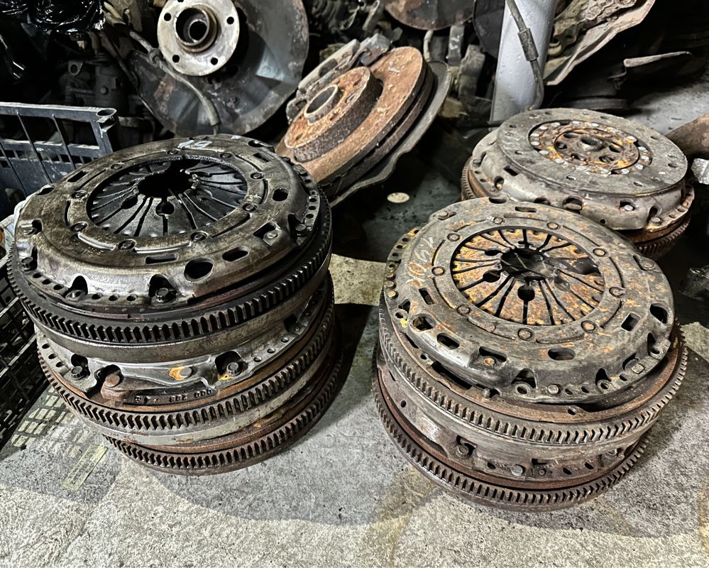 Комплект зчеплення з маховиком Volkswagen T5 1.9 2.5 tdi 2004 - 2010