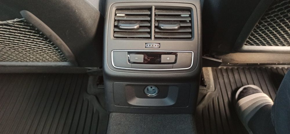 Audi A4 B9 2022 quattro