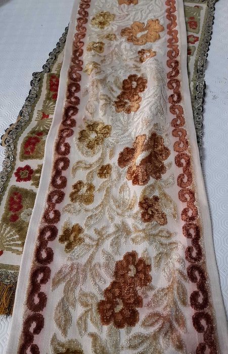 Rendas antigas em muito bom estado