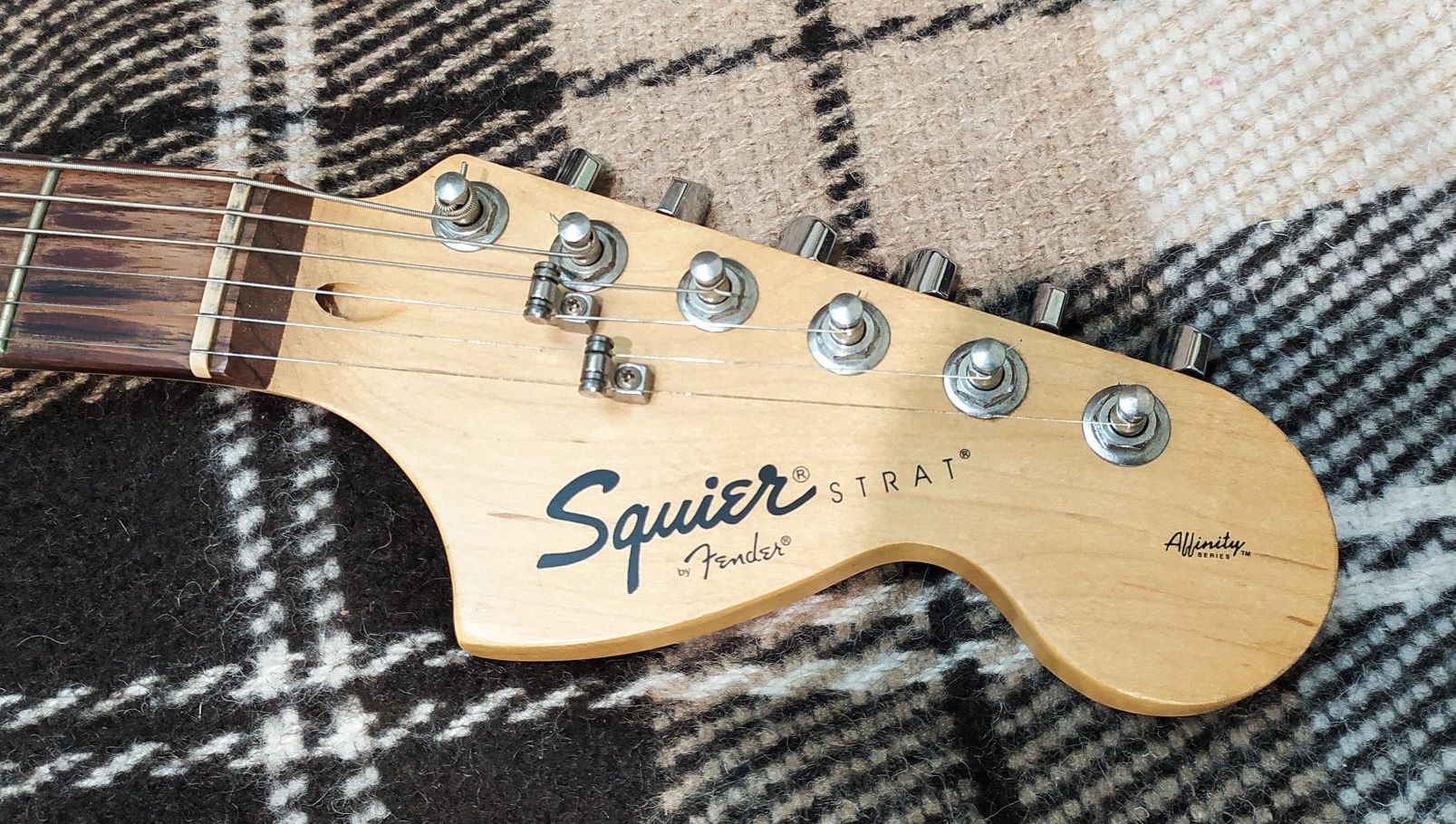 Squier Affinity Stratocaster SSS (Fender)