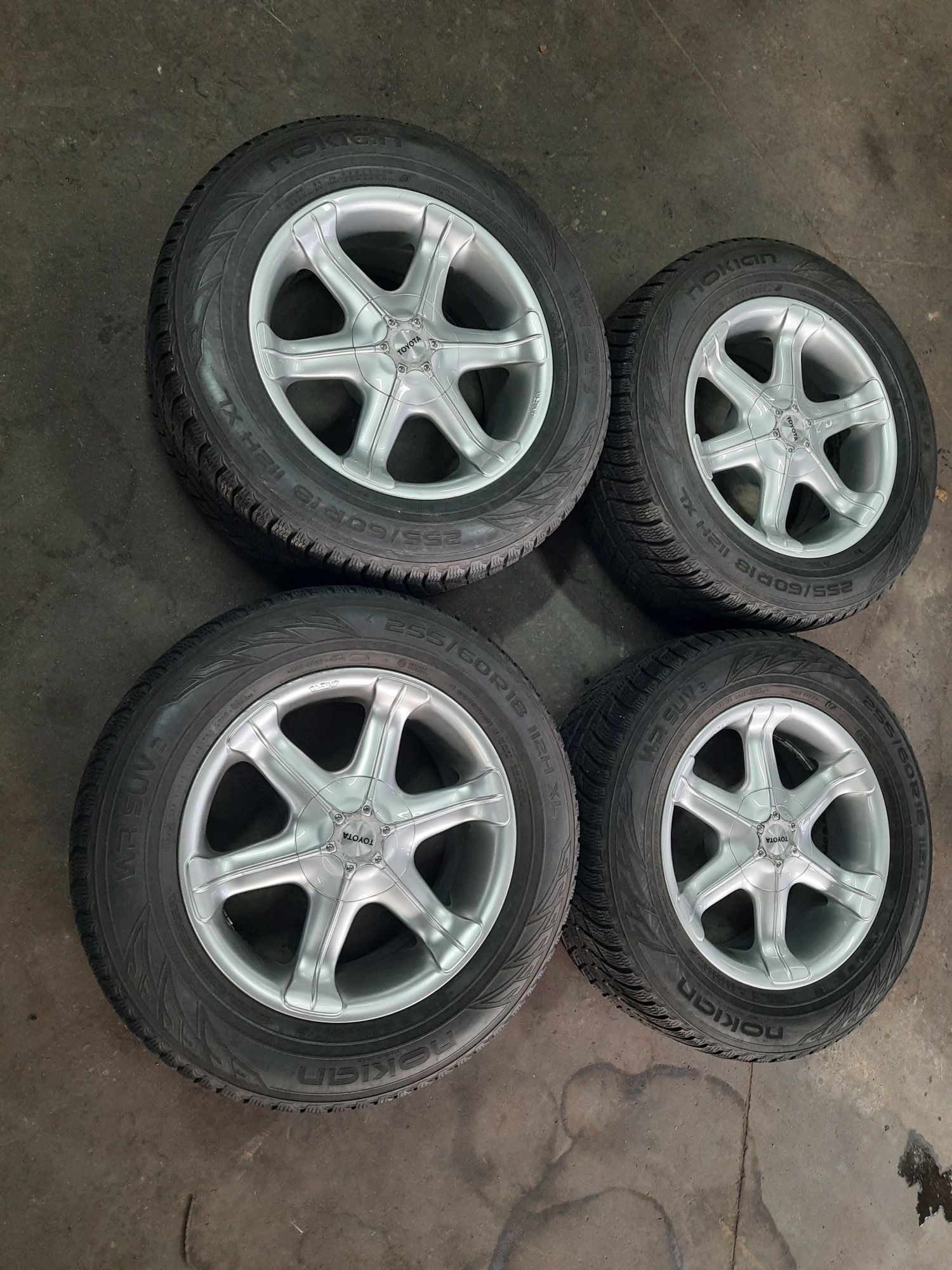 Koła 255/60R18 112H ET 20 8,5j Nokian WR SUV3