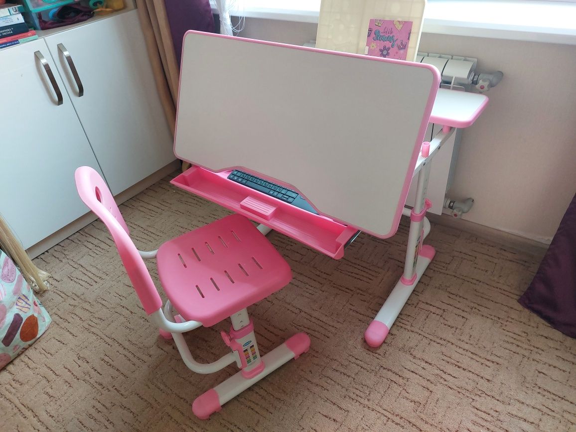 Продам комплект мебели школьный 2 элемента Cubby Botero Pink
