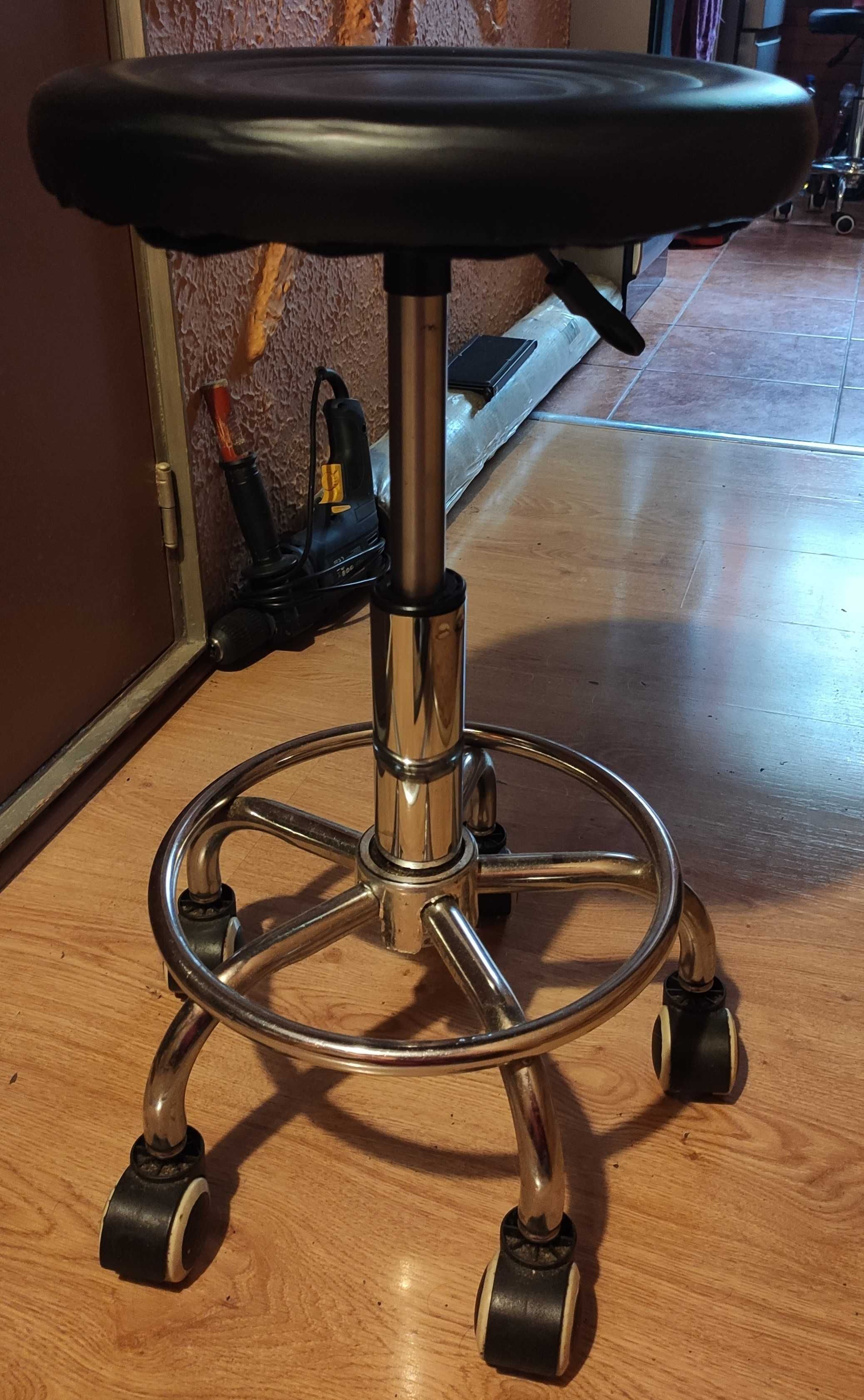 Taboret obrotowy 360°