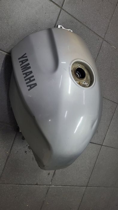 Yamaha fjr 1300 r.01-05 bak zbiornik pompa paliwa